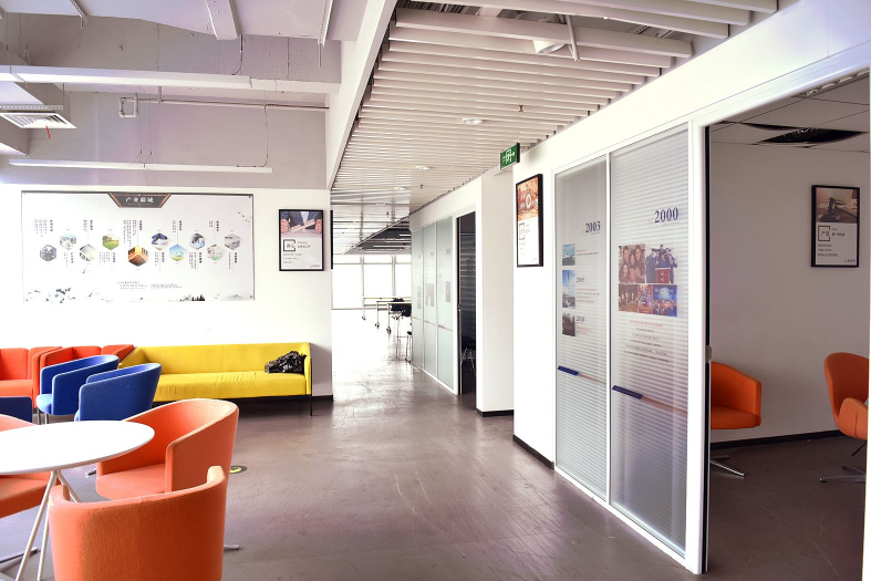 天纳创意产业园-精装修90平左右适合中小企业设立办公室 明亮洁净 即租即用