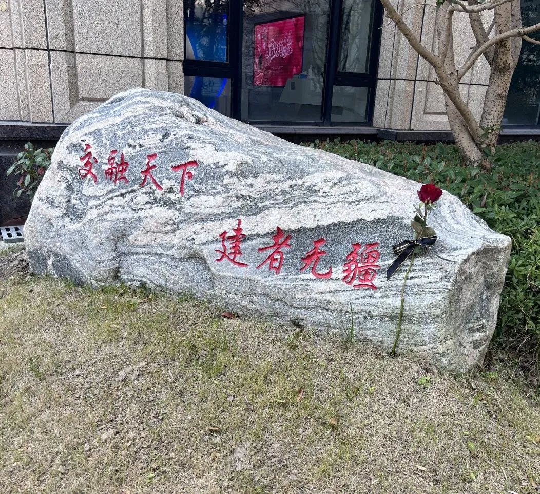 妇女节快乐| 感谢永远热爱、独立又与众不同的,无需定义的自己!