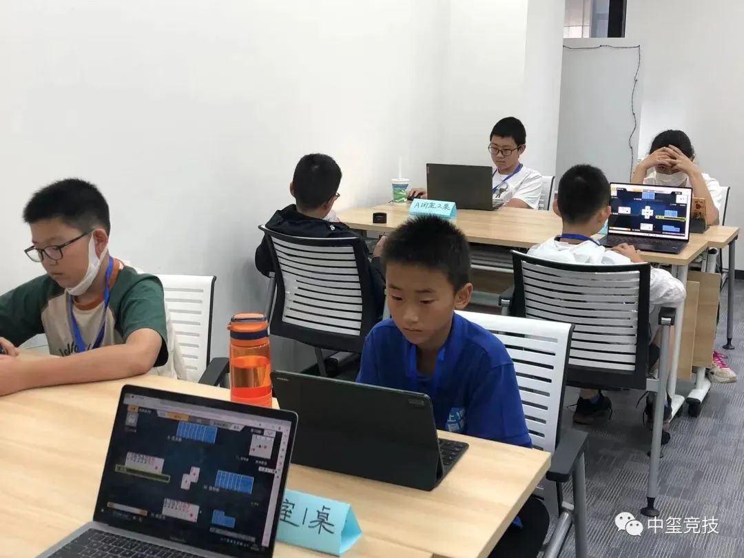 “桥牌来了”青少年桥牌春季联赛升降级赛顺利结束